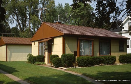 130729_blog_photo_lustron